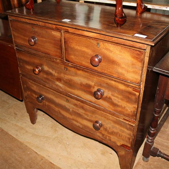 Regency mahogany chest(-)
